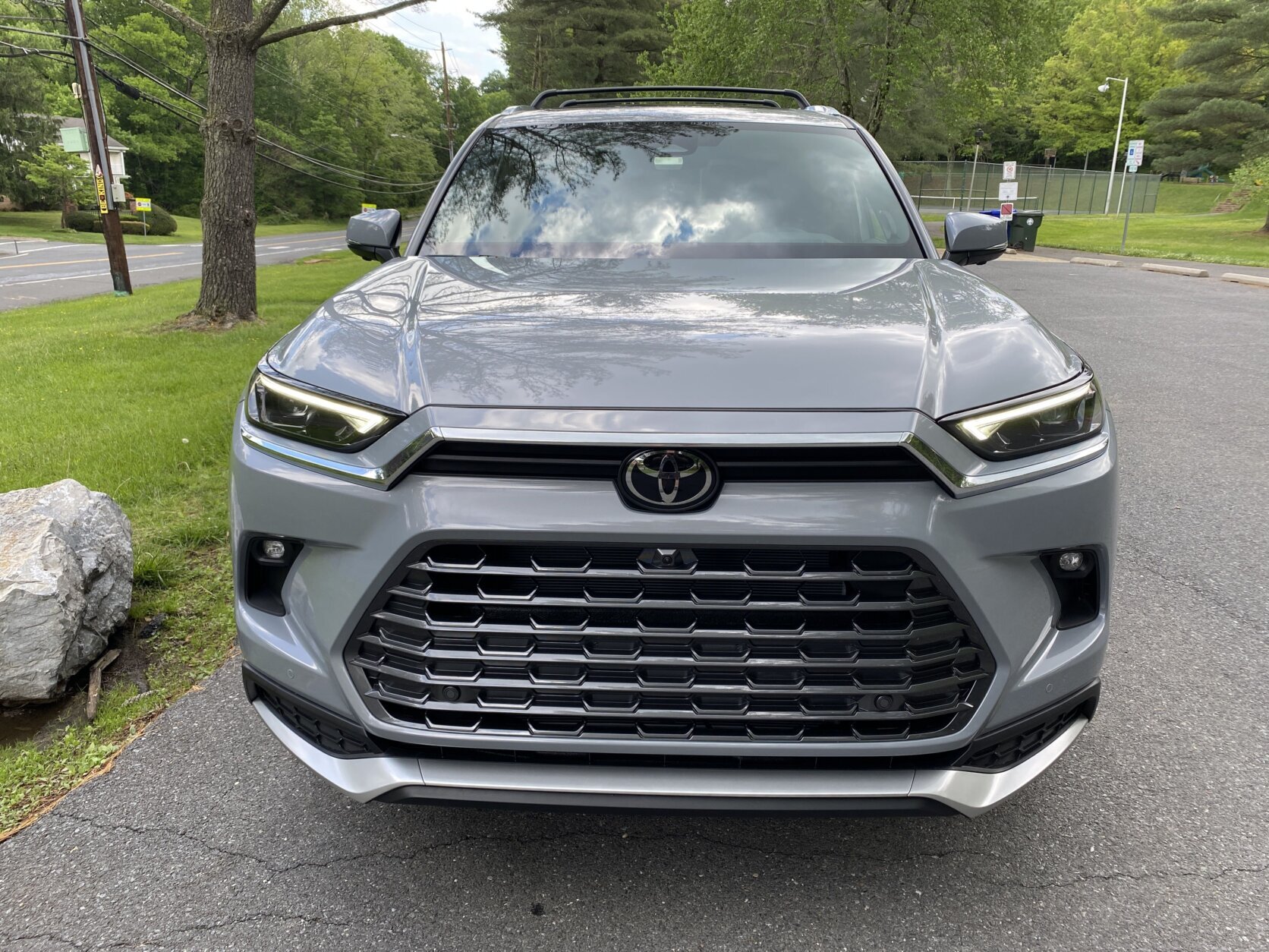 Exterior of Toyota Grand Highlander